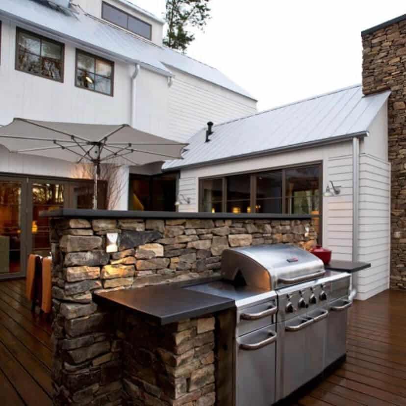 outdoor kitchen